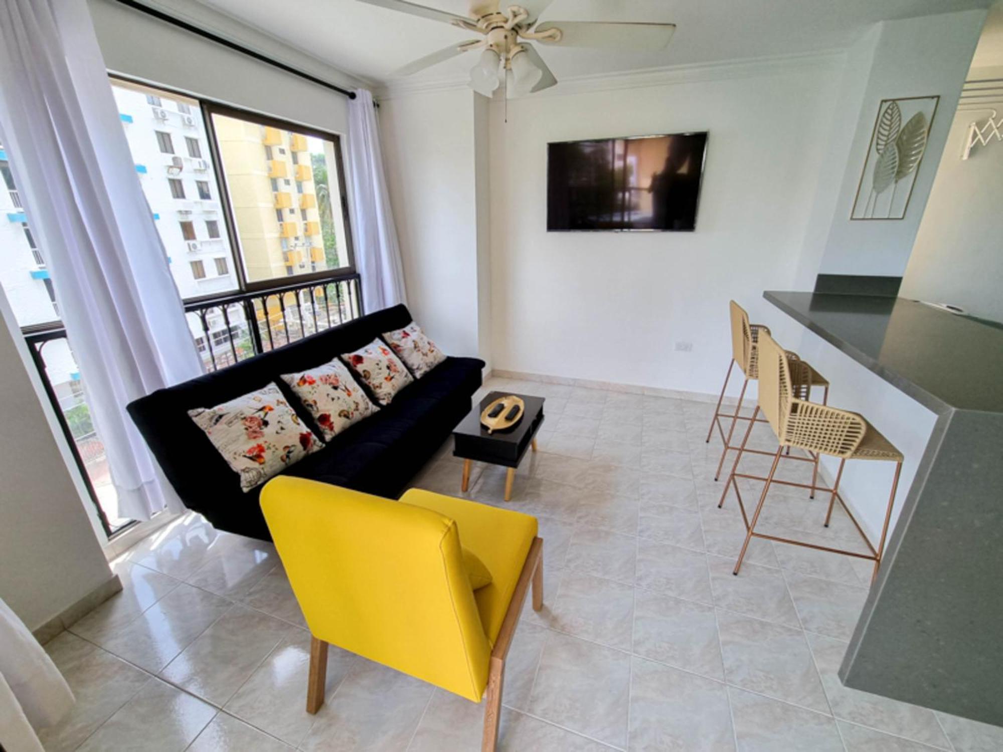 Apartamento Cerca A La Playa, Laureles - Bedviajes *